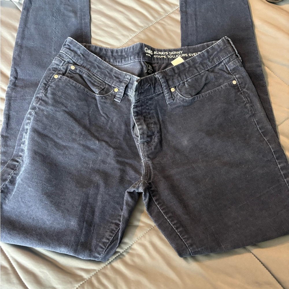 GAP Women's Skinny Corduroy Pants in Gray